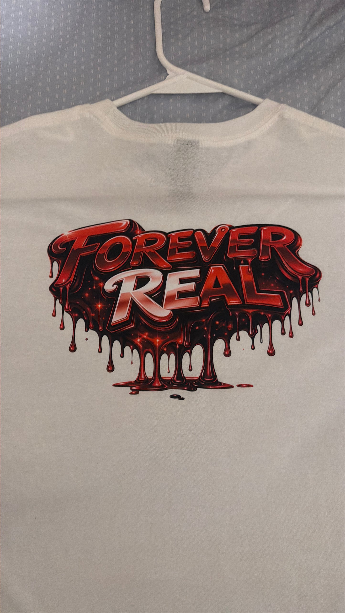 T-shirt red design